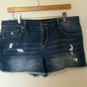 Calvin Klein Women's Jeans Shorts distressed size W 30